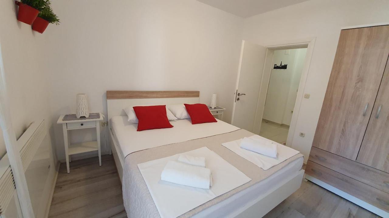Apartments Jadranka ノヴァリャ エクステリア 写真