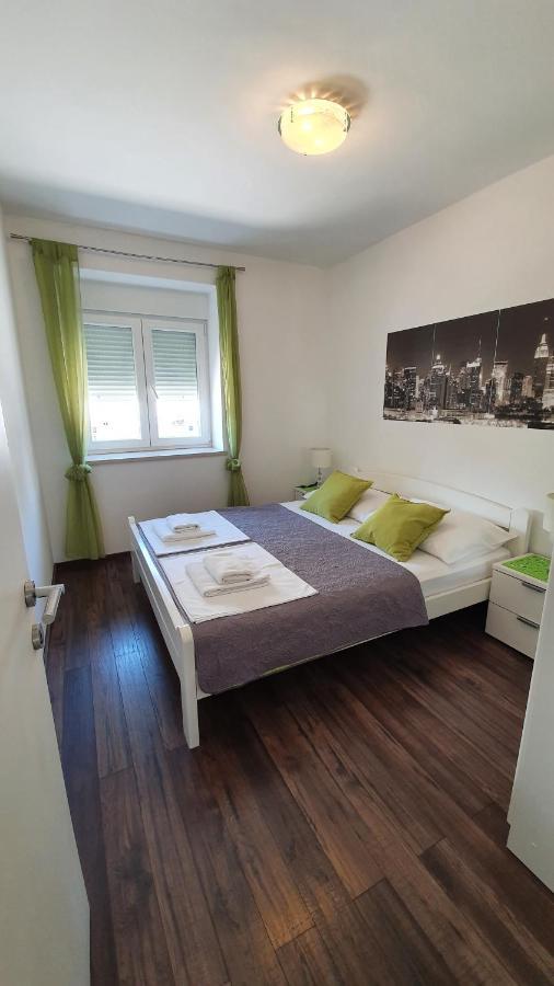 Apartments Jadranka ノヴァリャ エクステリア 写真