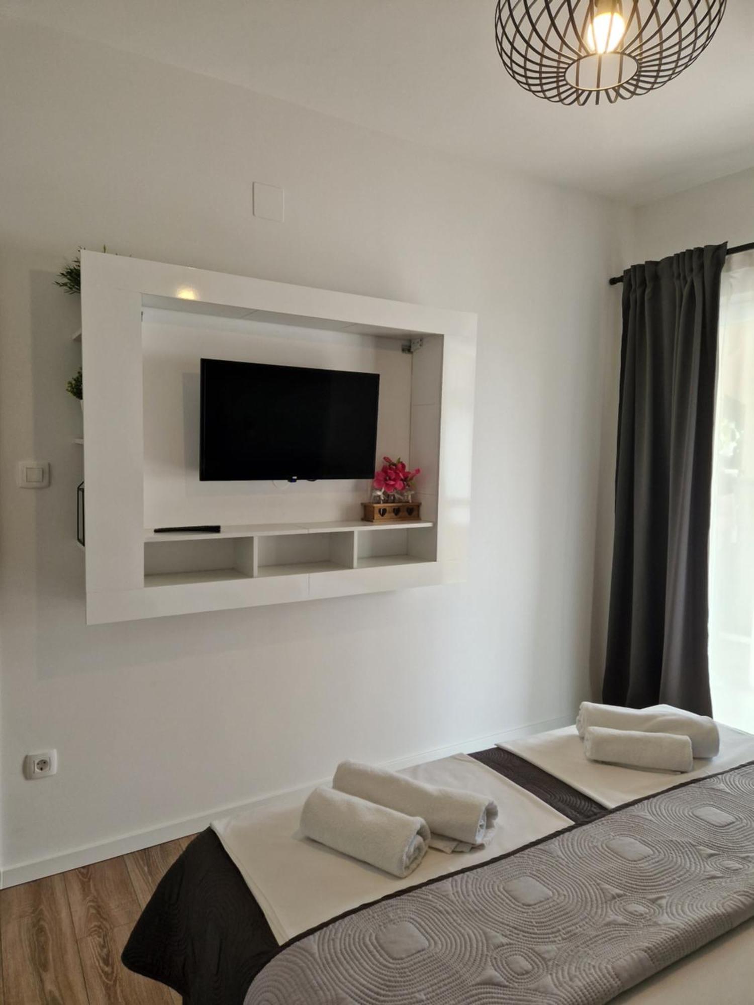 Apartments Jadranka ノヴァリャ エクステリア 写真