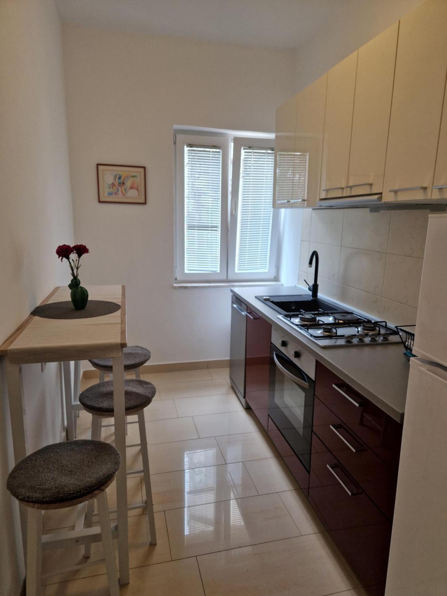 Apartments Jadranka ノヴァリャ エクステリア 写真