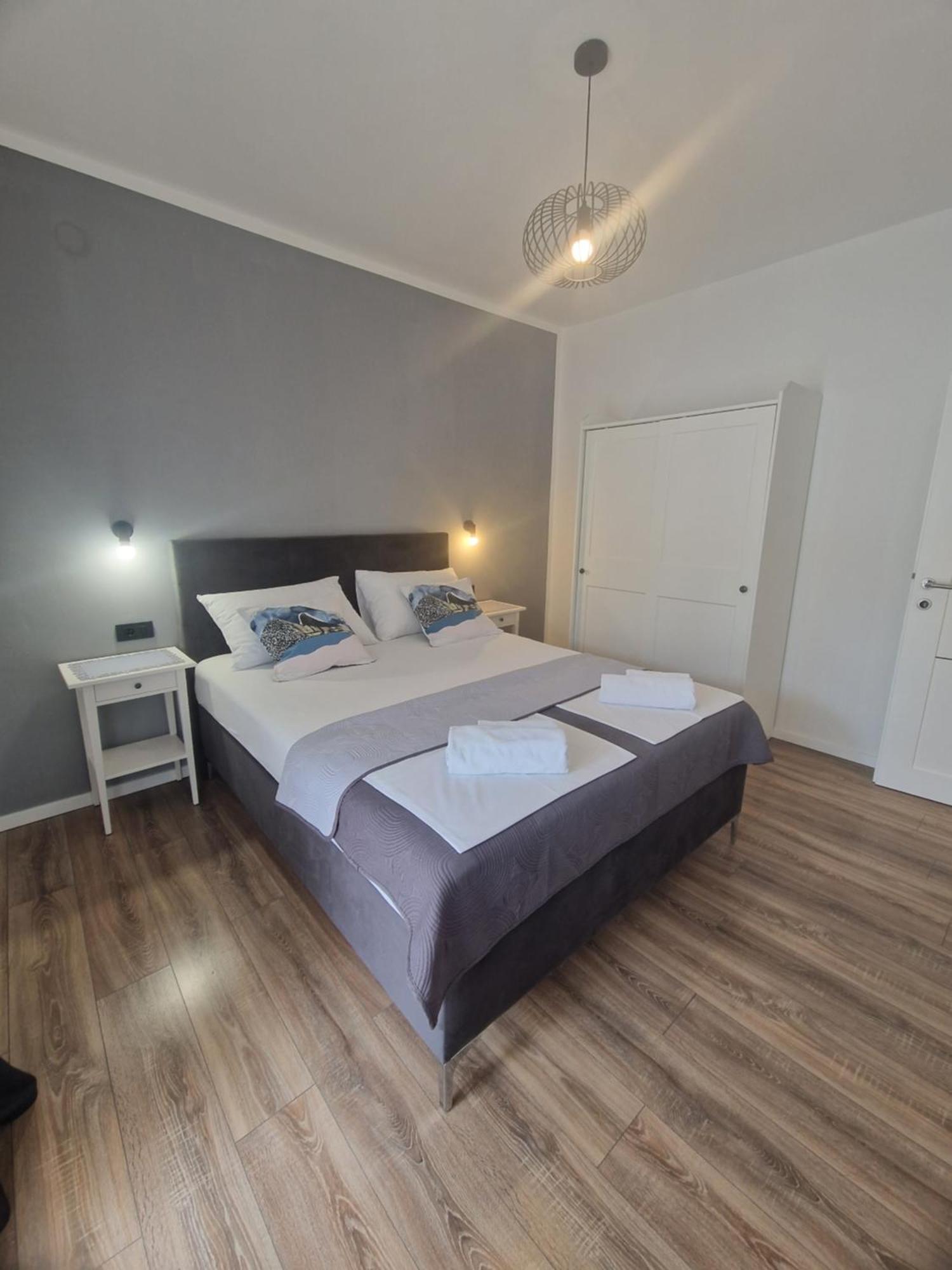 Apartments Jadranka ノヴァリャ エクステリア 写真