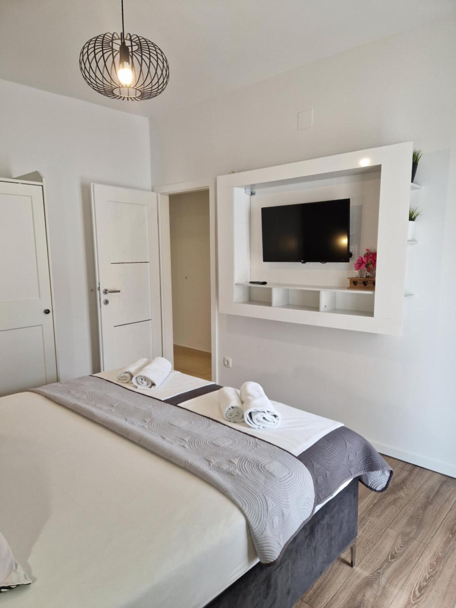 Apartments Jadranka ノヴァリャ エクステリア 写真