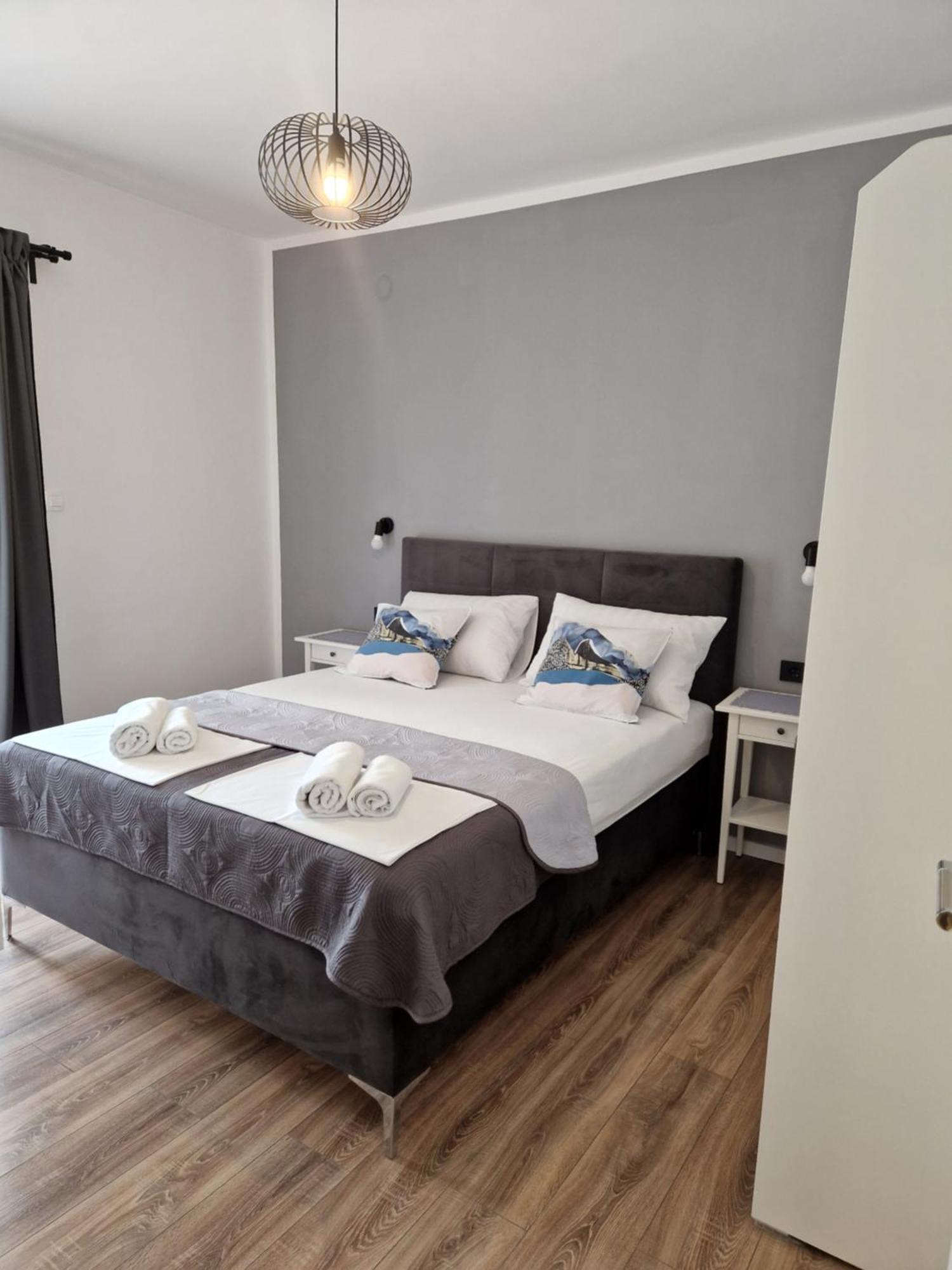 Apartments Jadranka ノヴァリャ エクステリア 写真
