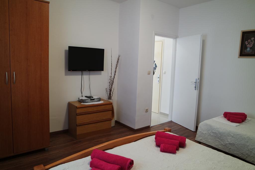 Apartments Jadranka ノヴァリャ エクステリア 写真